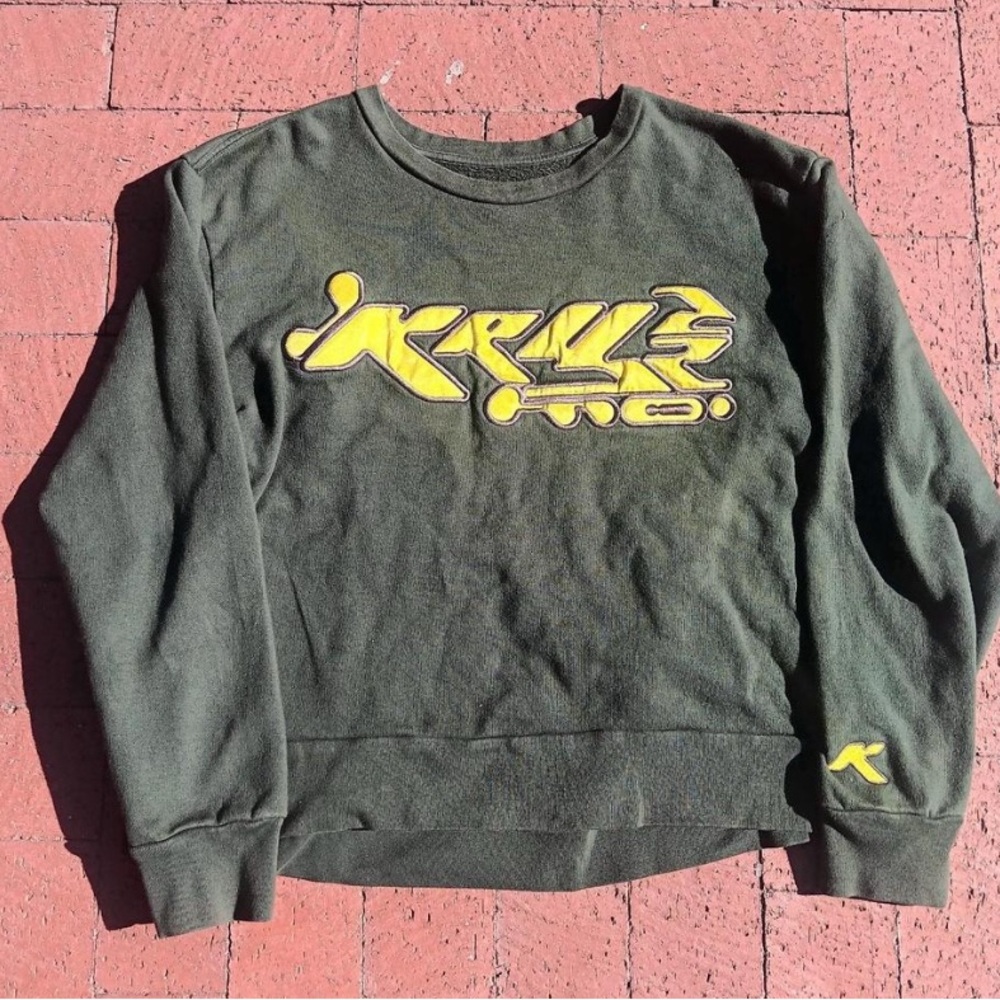 Y2k style green crewneck pull over sweater